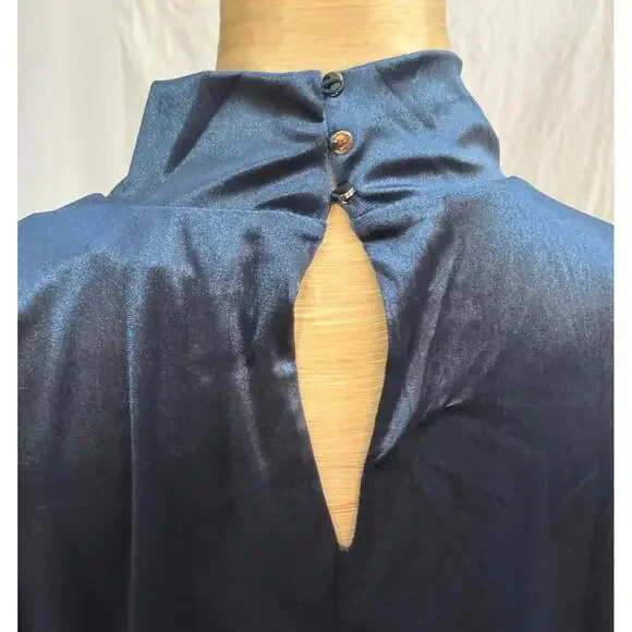 🆕LISTING🆕 White House Black Market deep teal velvet type dress shirt - Picture 4 of 7